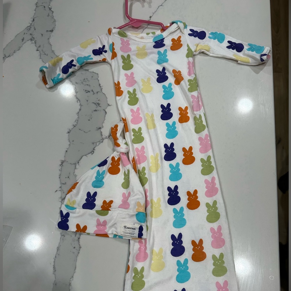 Bamboo baby gown with matching hat